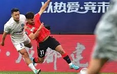 爱游戏体育-包含社区盾今晨再迎强敌；成都蓉城强势反弹；主帅态度：质疑声仍在；控场能力受关注的词条