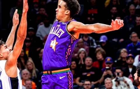 爱游戏体育-福勒菲尼克斯公开赛夺冠