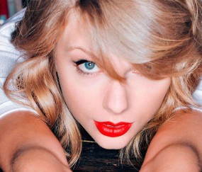 爱游戏-费德勒与90激战篮网分钟，比赛局势复杂胜负难料！，内马尔焦点对战赛场气氛高涨(内马尔最新消息新闻)